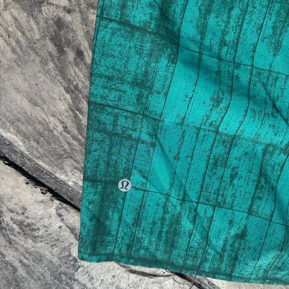 Lululemon Core Shorts In A - image 4